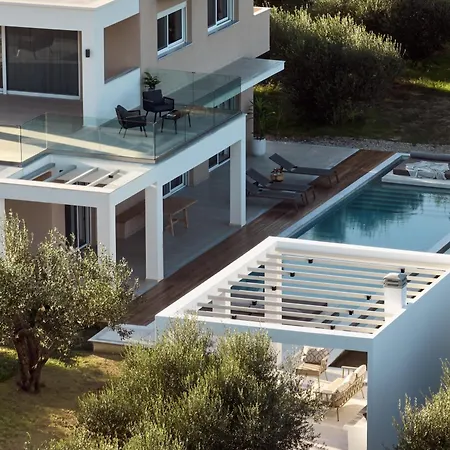 Hora Ionica Villa, 10acre Of Endless Green, By Thinkvilla Koukounaria